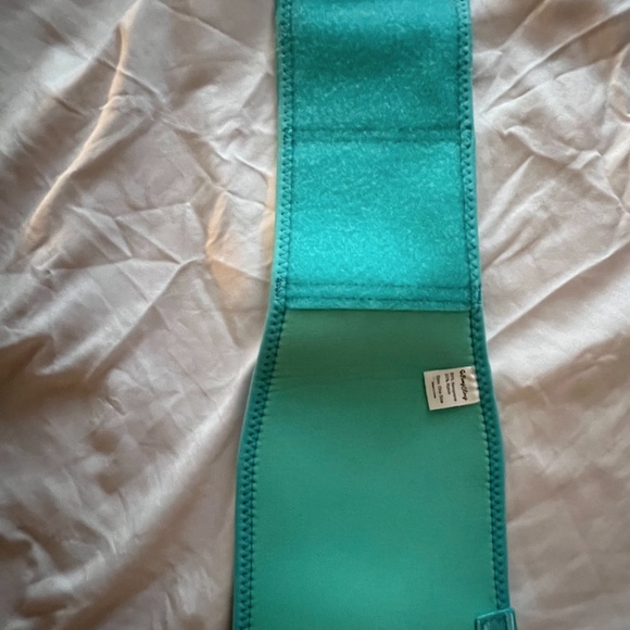 LaVie Breast Pumping Bra PumpStrap - Picture 4 of 6